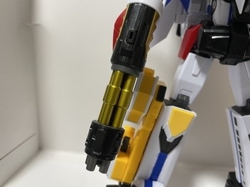 GバルカンとGキャノンを取り出す図