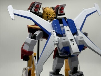 アーマーに飛び込むダ・ガーン