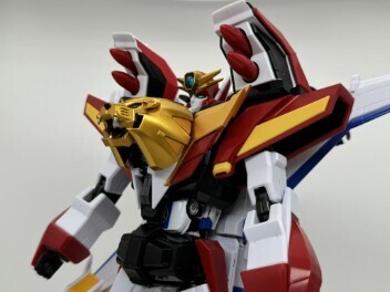 砲門を受けても微動だにしないグレートダ・ガーンGX
