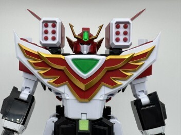 胸アーマーの可動ギミック