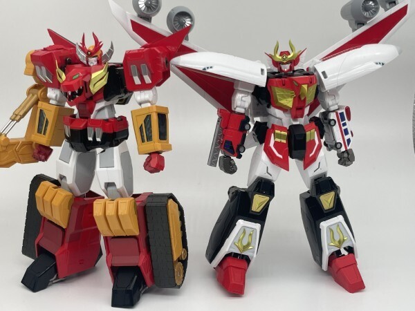 ファイヤーダグオンと並べたところ